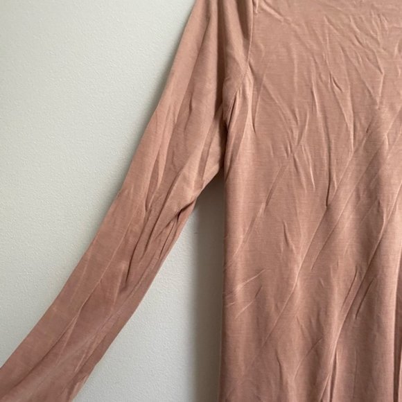 Forever 21 Curved Hem Long Sleeve Tee S - Picture 3 of 4